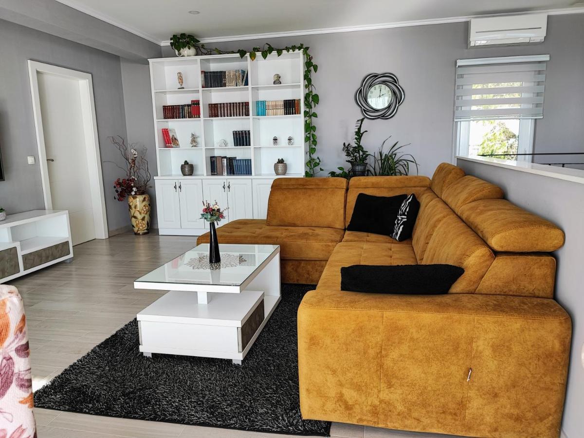 Luxury Pape Apartment
