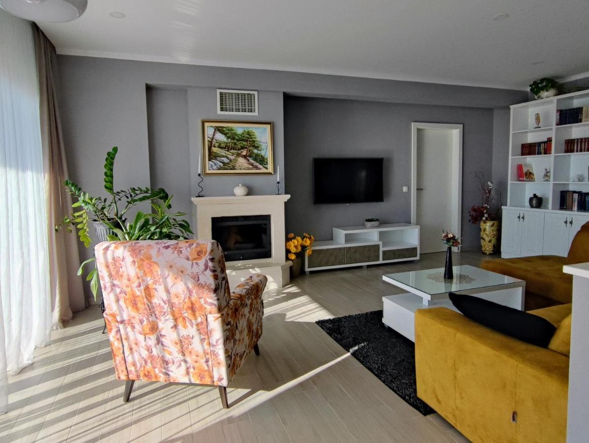 Apartment Luxury Pape Baska Voda