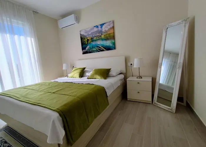 Luxury Apartment Pape